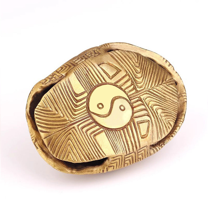 Taoist divination instrument; brass tortoise shell